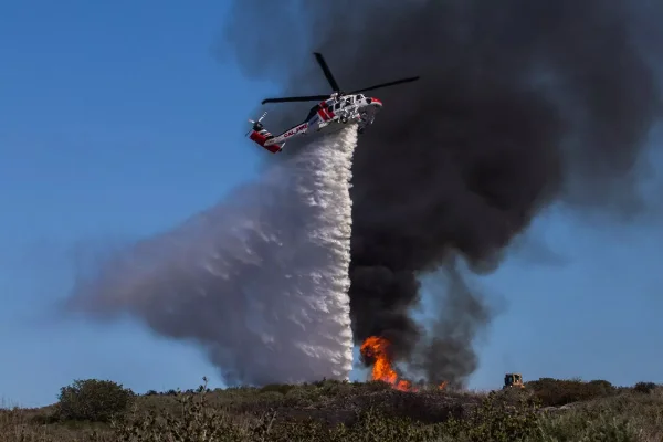 incendio sendo apagado