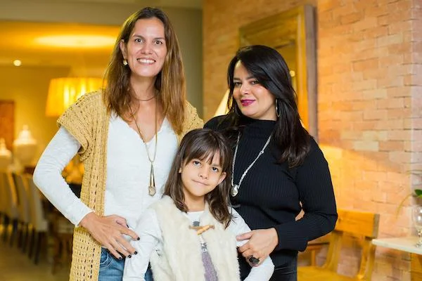 Pettra Sapeixeoto, Bethina Milhomem e Flavia Jesini Pettra Sapeixeoto, Bethina Milhomem e Flavia Jesini