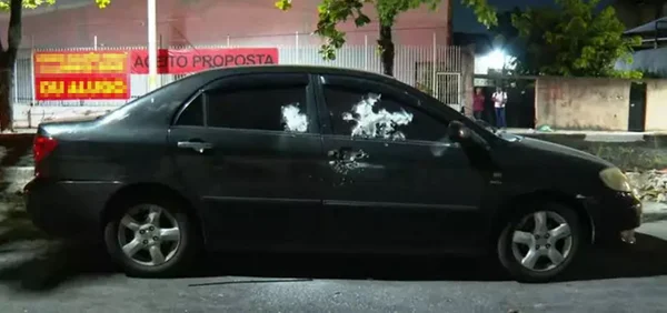carro fuzilado
