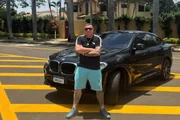Em publicações nas redes sociais, "Diabo Loiro" ostenta fotos com carros e motos de luxo Em publicações nas redes sociais, "Diabo Loiro" ostenta fotos com carros e motos de luxo