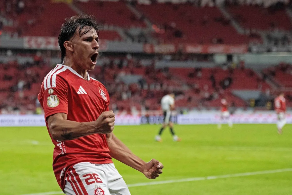 Internacional busca aproveitar o apoio da torcida para voltar a vencer no Campeonato Brasileiro Internacional busca aproveitar o apoio da torcida para voltar a vencer no Campeonato Brasileiro