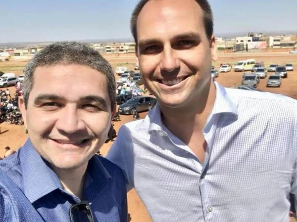 Alex Carreiro recorre a Bolsonaro para manter cargo na Apex