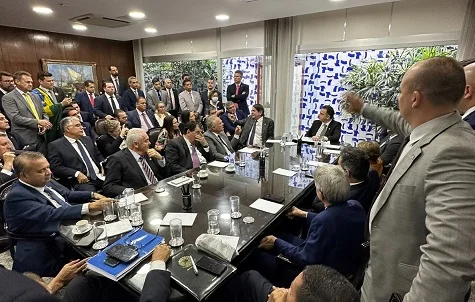 Reunião de líderes sobre sessão do Congresso