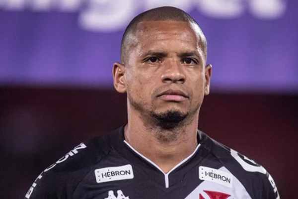 Jogador do Vasco e família são vítimas de ameaça: “Vou te esquartejar”
