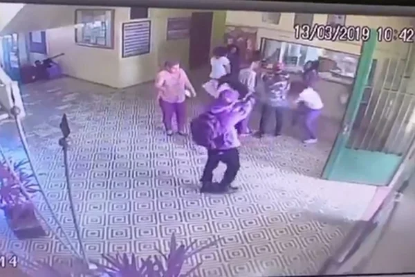 Vídeo mostra atiradores atacando vítimas na escola em Suzano
