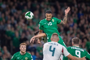 Adam Idah, 10 da República da Irlanda, marca de cabeça aos 93 minutos do segundo tempo no empate por 2 a 2 durante a partida da fase de grupos entre República da Irlanda e Hungria, pelas Eliminatórias da Copa do Mundo de 2026 - UEFA, no Estádio Aviva, em 6 de setembro de 2025, em Dublin, Irlanda.