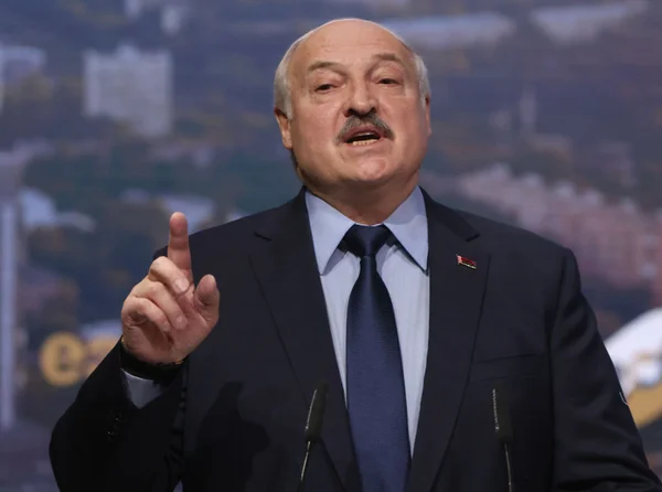 Lukashenko diz que preparação para guerra é garantia de vida pacífica