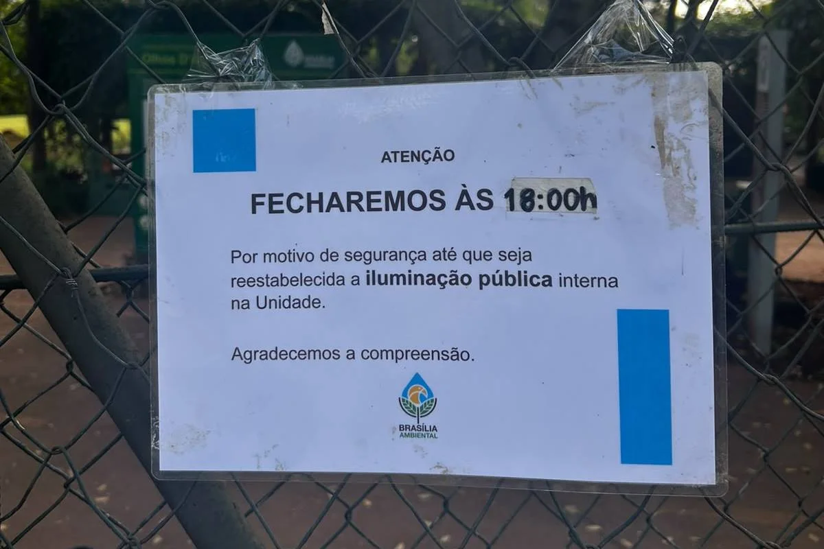 Aviso no Parque Olhos D'Água Aviso no Parque Olhos D'Água