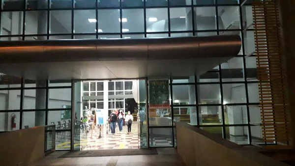 Enem: candidatos são liberados com prova antes da hora e voltam à sala