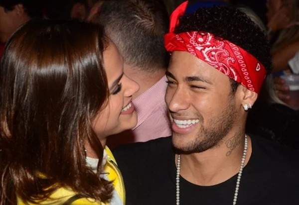 Neymar publica música romântica e fãs já falam em reconciliação