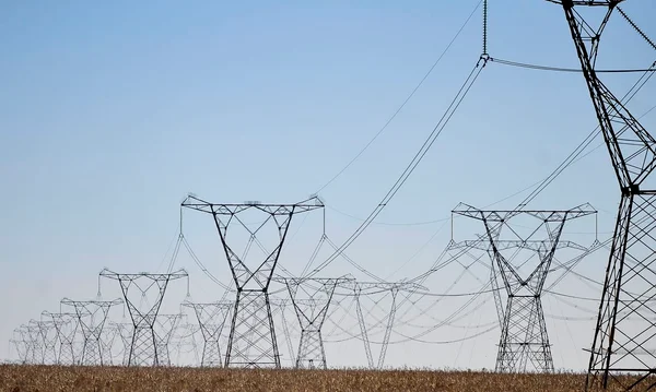 ONS: se faltar 1,4 GW em novembro, risco de apagões cresce