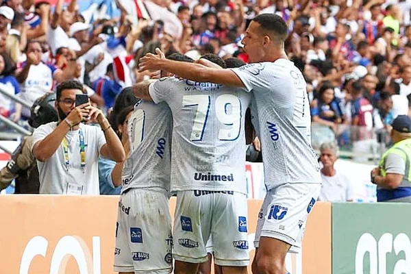Foto colorida do jogo entre Bahia e Vasco