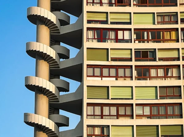 Conheça prédio francês Le Brasília inspirado na arquitetura da cidade