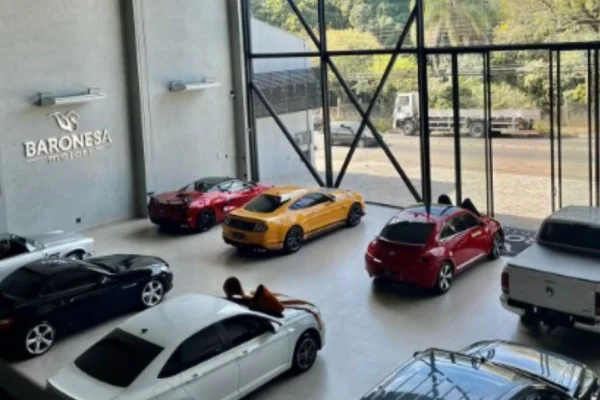 BARONESA MOTORS VENDIA CARROS DE LUXO E PERTENCIA A POLICIAL DELATADO POR ANTONIO GRITZBACH - METRÓPOLES