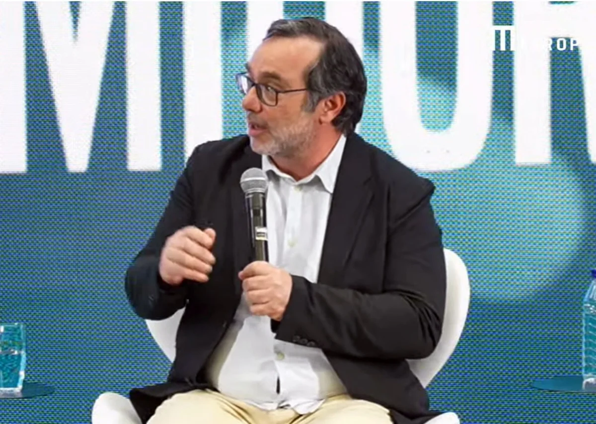 Fernando Aith – diretor do Centro de Pesquisas em Direito Sanitário da USP e professor da Faculdade de Saúde Pública e da Faculdade de Direito da USP Fernando Aith – diretor do Centro de Pesquisas em Direito Sanitário da USP e professor da Faculdade de Saúde Pública e da Faculdade de Direito da USP
