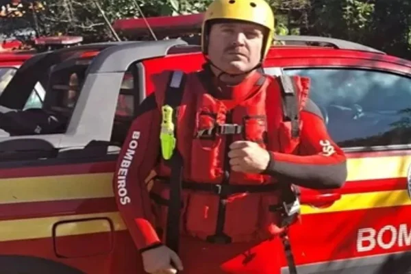 Imagem colorida, bombeiro que morreu após ser picado por aranha- Metrópoles