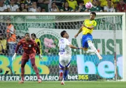 Palmeiras segue na liderança Palmeiras segue na liderança