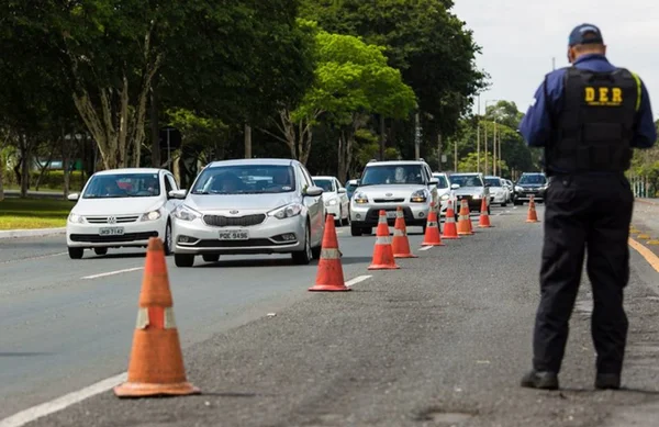 DER-DF: pelo menos dez pessoas teriam pago propina para reduzir multas