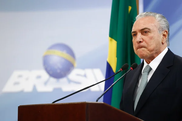Temer cancela jantar no Alvorada por risco de baixa adesão da base