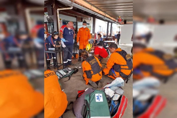 Homem de 79 anos morre após sofrer parada cardíaca em restaurante