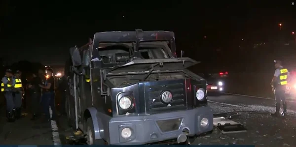 Explosão de carro-forte em SP