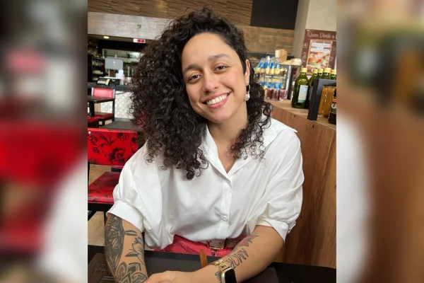 Franthieska Vitorino, de 27 anos, foi diagnosticada com esclerose múltipla