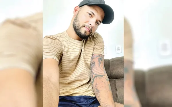 “Para Sempre Marília Mendonça”: fã tatua rosto da cantora; veja vídeo