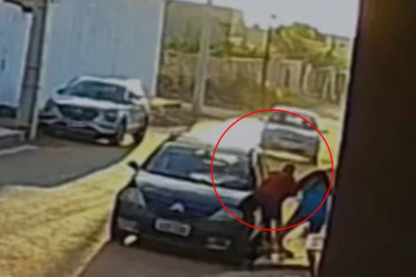 Veja hora em que homem mata cunhado e fere a própria mãe