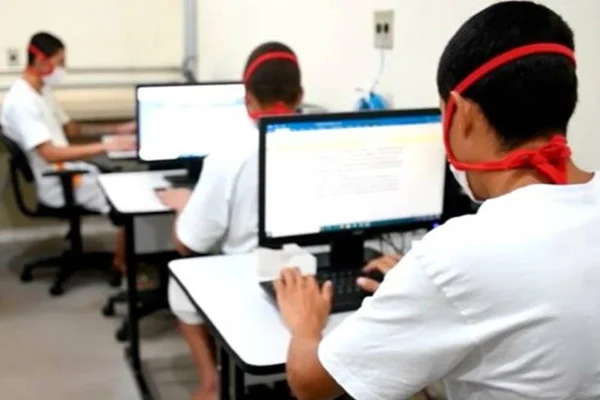 Jovens do sistema socioeducativo terão laboratório de robótica no DF