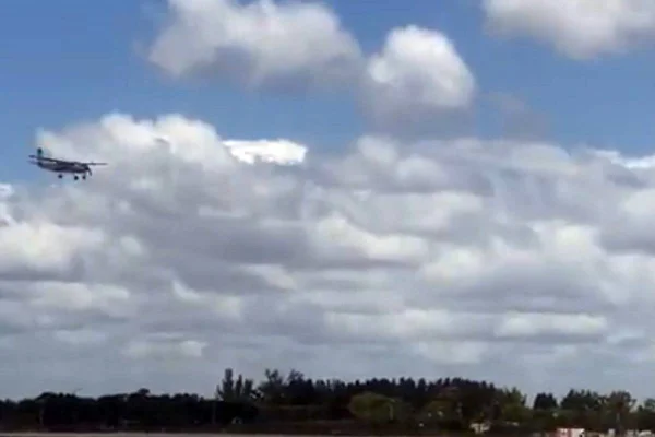 Passageiro pousa avião