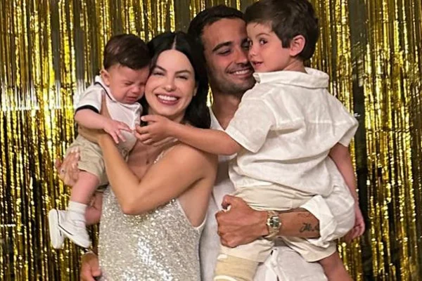 Sthefany Brito se emociona ao revelar terceira gravidez e sexo do bebê - Metrópoles