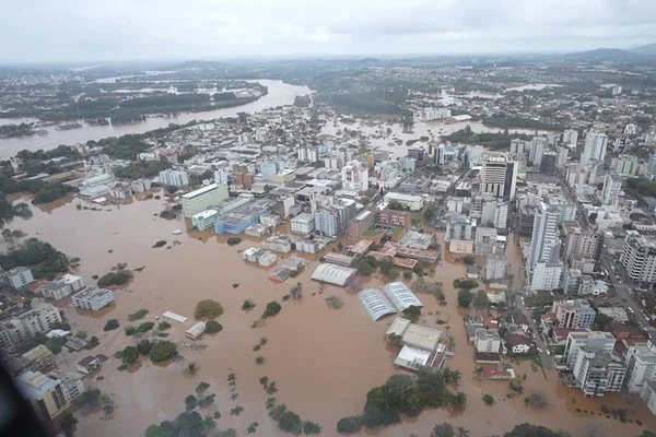 Imagem colorida mostra localidades do Rio Grande do Sul após passagem de ciclone - Metrópoles