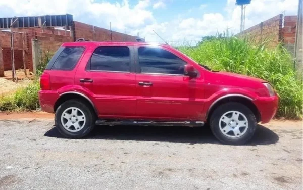 goias carro furtado apos ajuda
