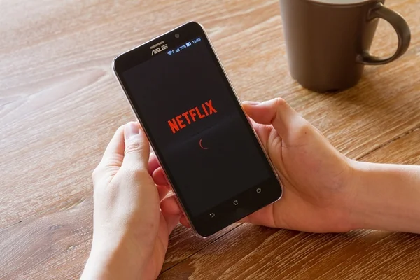 Netflix testa publicidade entre episódios e repercussão é negativa