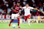 Flamengo e Internacional empataram em 1 x 1 no primeiro turno.