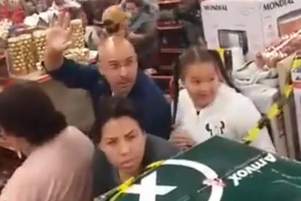 “Tem criança aqui”: vídeo de Black Friday choca e vira meme