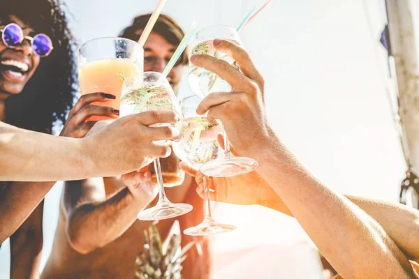 Carnaval 2019: quatro drinques fáceis para levar ao bloquinho