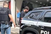 Mulher trans foi presa suspeita de extorquir cliente em Campinas Mulher trans foi presa suspeita de extorquir cliente em Campinas