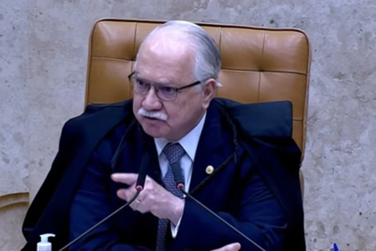 Fachin diz à PF que fatos sobre ministros devem ser apurados "sem exceção"