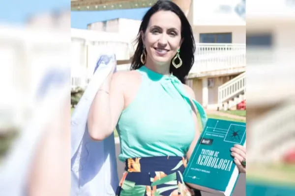 Imagem colorida mostra médica acusada de martar farmacêutica em MG - Metrópoles