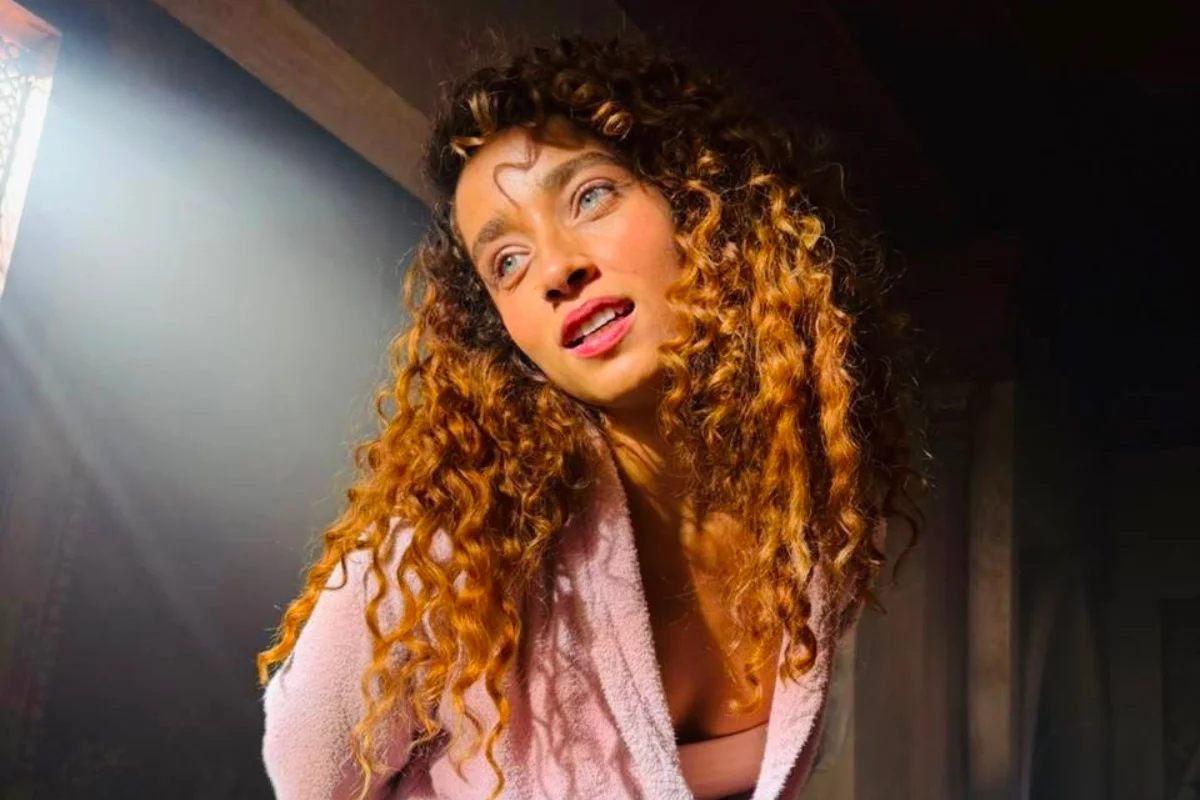 A atriz Letícia Laranja A atriz Letícia Laranja