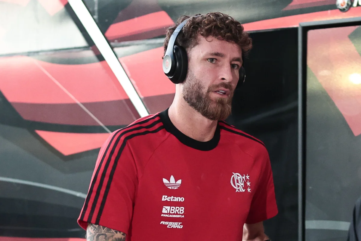 Jardim despista sobre Léo Pereira no Monaco: "Conto com ele"