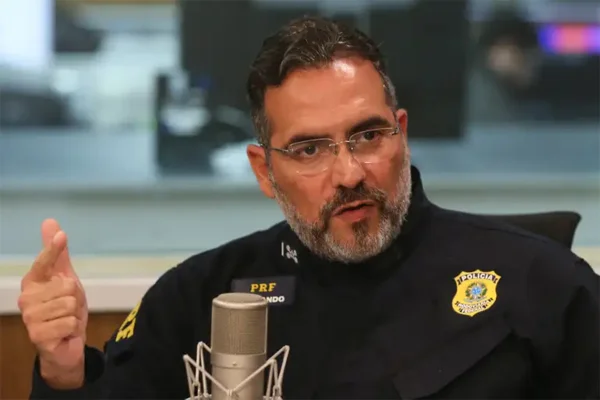 Antônio Fernando Oliveira, diretor-geral da PRF do governo Lula