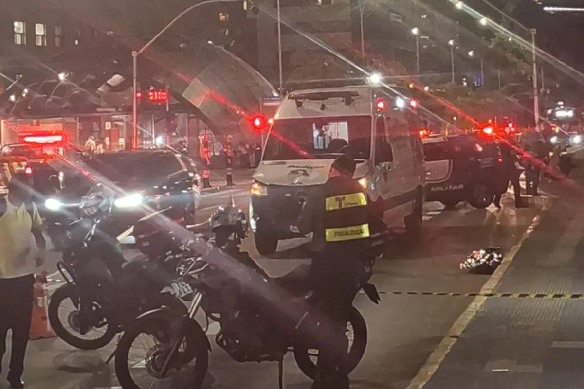 Homem de 54 anos morre após ser atropelado por ambulância - imagem 1 Homem de 54 anos morre após ser atropelado por ambulância - imagem 1