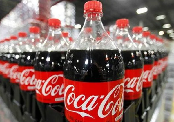 Vídeo mostra a diferença entre ferver Coca-Cola normal e Zero