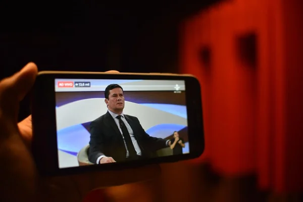 Vaza Jato é “um monte de bobajarada”, minimiza Moro no Roda Viva