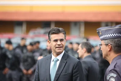 SP: em aceno às polícias, Garcia libera bônus de R$ 176 mi a agentes