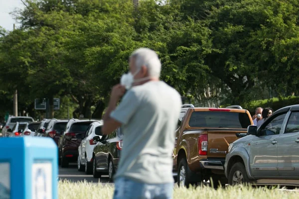 Fila para vacinação no Lago Norte