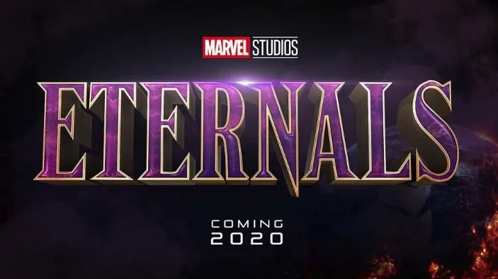 <b>Novo filme da Marvel (1 de maio de 2020) — </b>O que sabemos até agora: nada oficialmente, na verdade. Mas os relatos da imprensa especializada de Hollywood indicam que pode ser Os Eternos (com Richard Madden e Angelina Jolie), ou mesmo Shang-Chi, mas esse é menos provável. Essa era originalmente a data para o lançamento de Guardiões da Galáxia 3, mas essa sequência foi adiada devido à demissão de James Gunn (recontratado em seguida) <b>Novo filme da Marvel (1 de maio de 2020) — </b>O que sabemos até agora: nada oficialmente, na verdade. Mas os relatos da imprensa especializada de Hollywood indicam que pode ser Os Eternos (com Richard Madden e Angelina Jolie), ou mesmo Shang-Chi, mas esse é menos provável. Essa era originalmente a data para o lançamento de Guardiões da Galáxia 3, mas essa sequência foi adiada devido à demissão de James Gunn (recontratado em seguida)