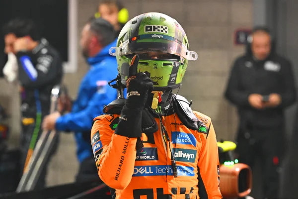 F1: Norris brilha e larga na frente em Las Vegas; Bortoleto é 18º